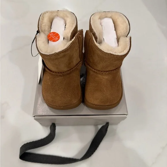 Ugg Baby Keelan Boots - Picture 1 of 6